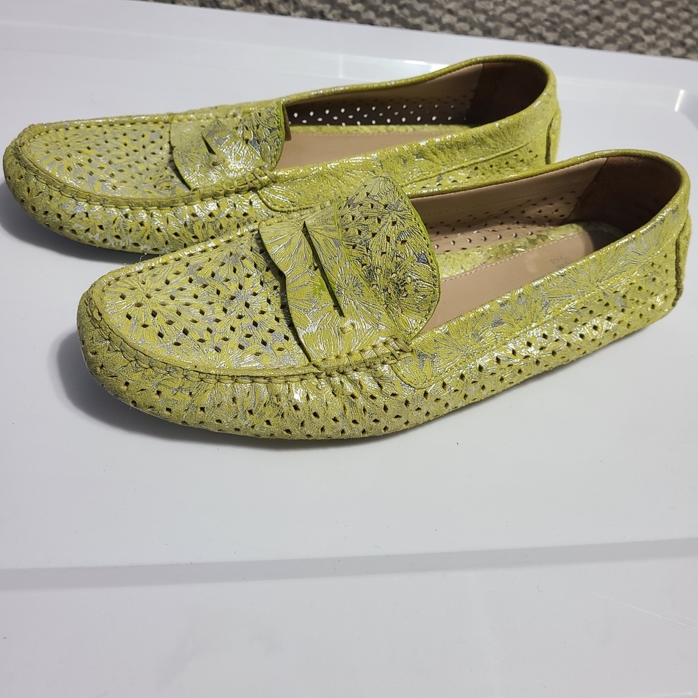 Johnston & Murphy‎ Women's Yellow Perforated Loafers